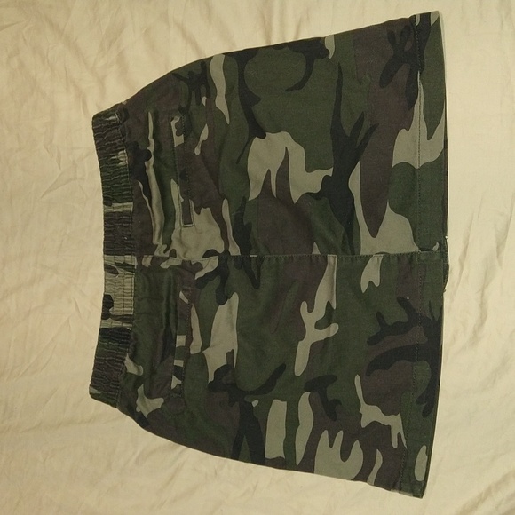 Forever 21 camouflage skirt size 27 - Picture 2 of 3